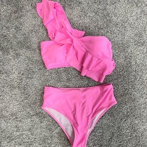 One shoulder bikini